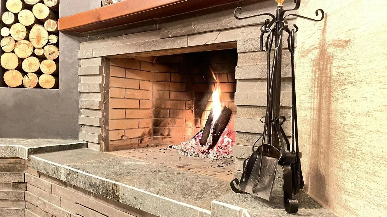 Heart Of Tirana Cozy Loft With Fireplace Appartamento