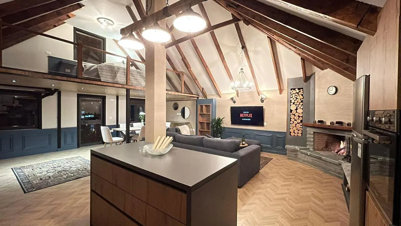 Appartamento Heart Of Tirana Cozy Loft With Fireplace Albania