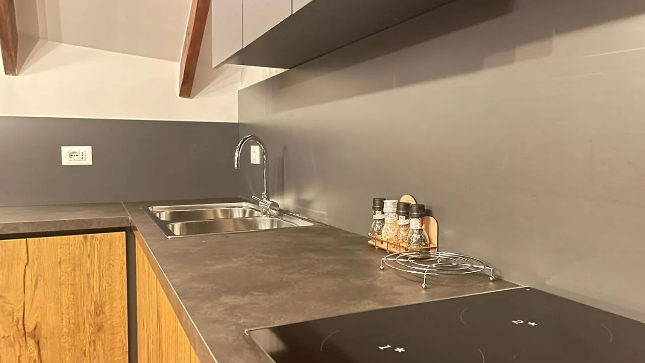 Appartamento Heart Of Tirana Cozy Loft With Fireplace